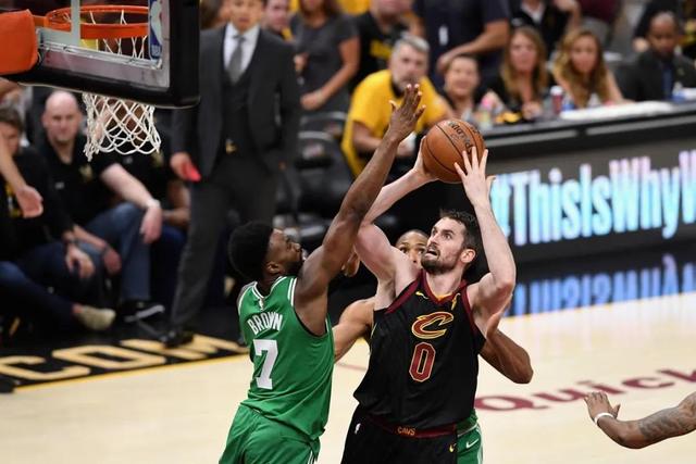 欧冠生死战!数据:曼城主场无惧皇马 或2-1小胜